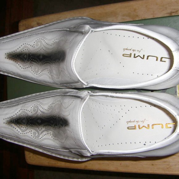 JUMP - WHITE LOAFERS [SIZE 12] NEW IN BOX main image 7
